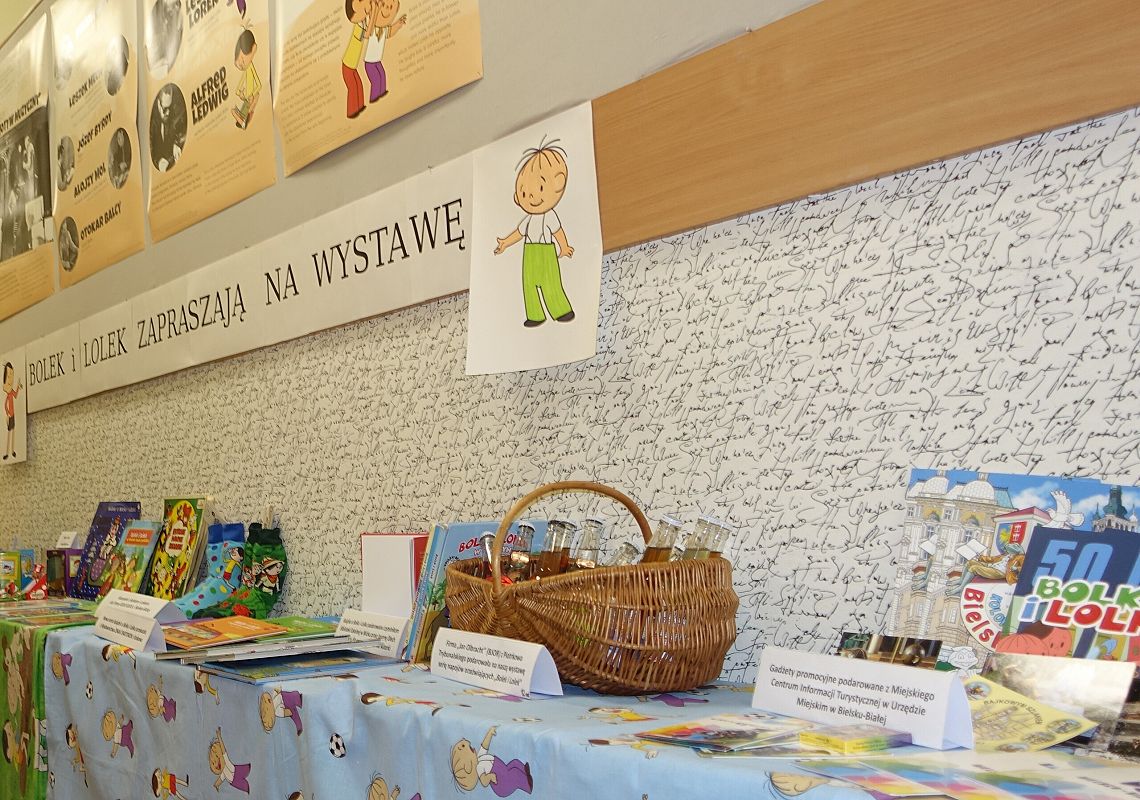 Grafika 1: Podziękowania dla darczyńców wystawy o Bolku i Lolku w Bibliotece Szkolnej w Wicku