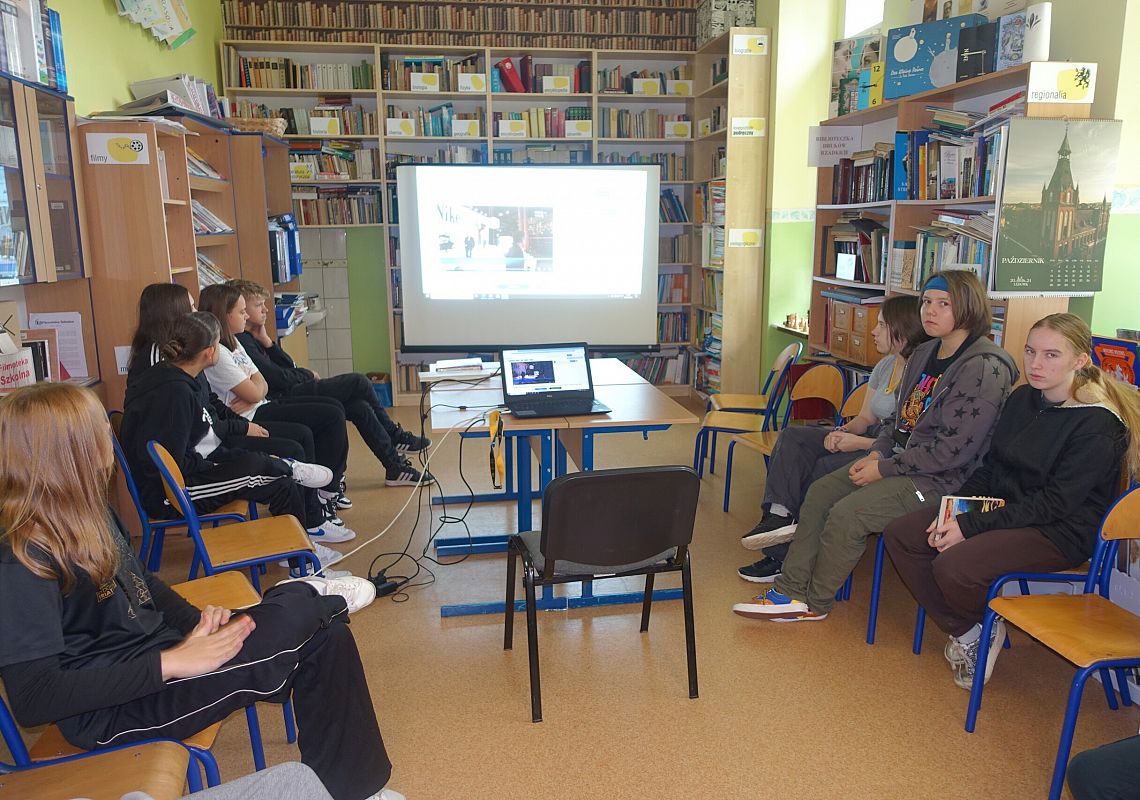 Grafika 1: Obchody Tygodnia Noblowskiego w Bibliotece Szkolnej w Wicku