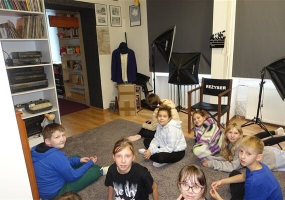 Grafika 1: Historia poczty na zajęciach w bibliotece szkolnej dla klas starszych SP Wicko