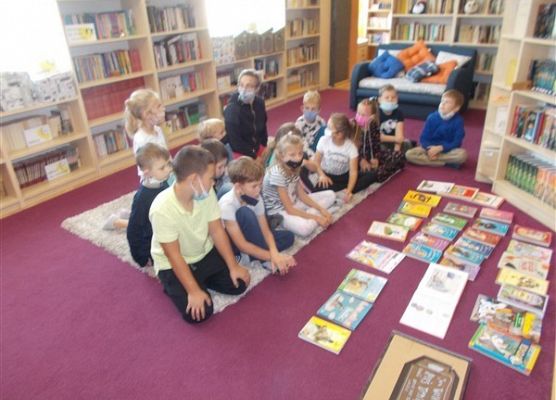 Zajęcia biblioteczne o psach w literaturze dziecięcej młodzieżowej 1