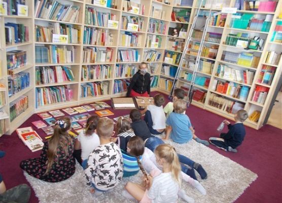 Zajęcia biblioteczne o psach w literaturze dziecięcej młodzieżowej 2