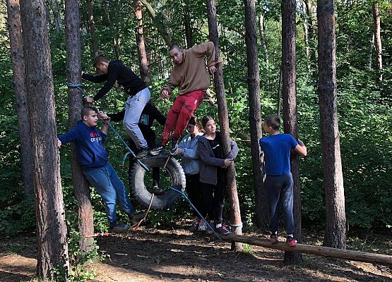 Grafika 7: Wycieczka klasy VIIIB do Adventure Park