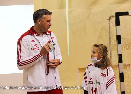 dwie osoby na zdjęciu