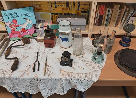 Zajęcia z historii regionu w Bibliotece Szkolnej w Wicku 1