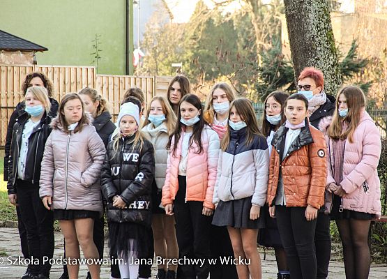 Akcja #Szkoła do hymnu 10