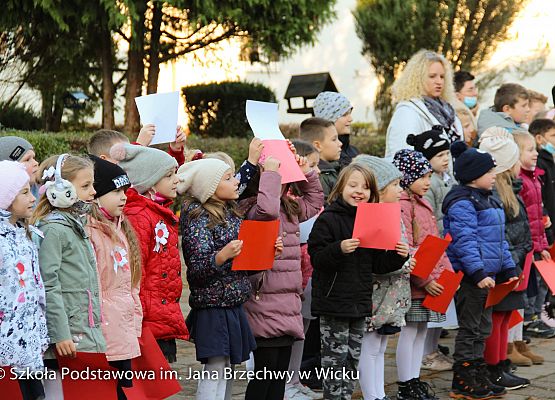 Akcja #Szkoła do hymnu 4