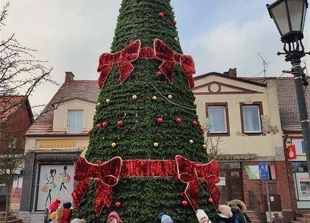 Grafika 17: …A może jeszcze pojechać nad morze? Wycieczka kl. IVb i Va do Łeby