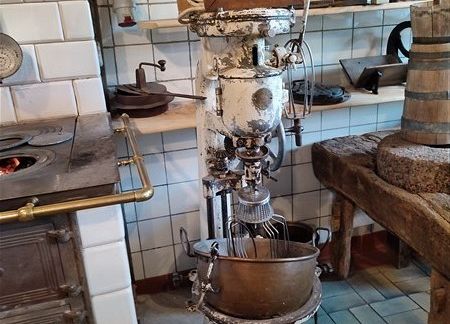 Grafika 24: …A może jeszcze pojechać nad morze? Wycieczka kl. IVb i Va do Łeby