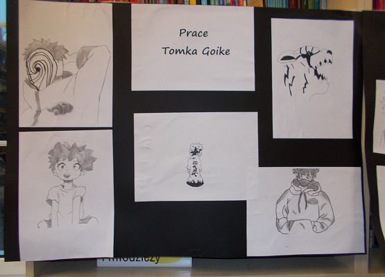 Grafika 3: Wystawa prac klubowiczów Dyskusyjnego Klubu Książki w Bibliotece Szkolnej w Wicku