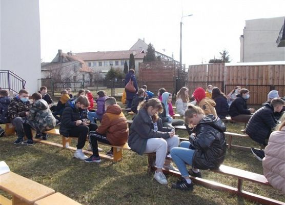 Akcja Socrates Café dla kl. VII w szkolnym plenerze 2