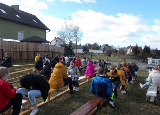 Akcja Socrates Café dla kl. VII w szkolnym plenerze 6