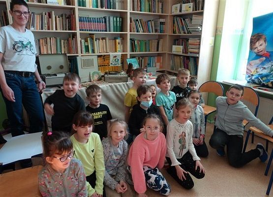 Zajęcia historyczne dla kl. II w Bibliotece SP Wicko 10