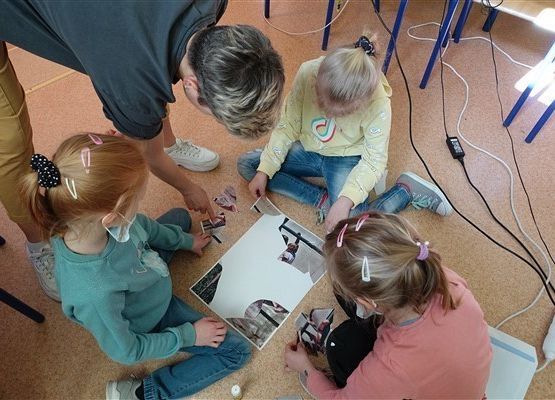 Zajęcia historyczne dla kl. II w Bibliotece SP Wicko 22
