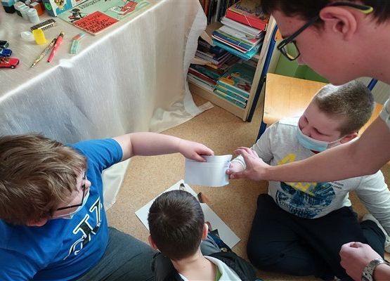 Zajęcia historyczne dla kl. II w Bibliotece SP Wicko 24