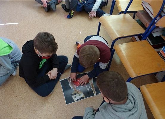 Zajęcia historyczne dla kl. II w Bibliotece SP Wicko 25