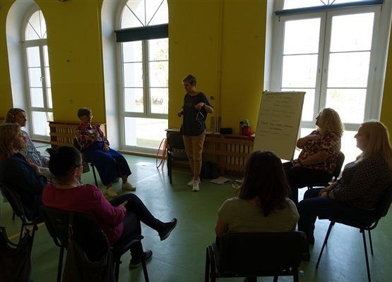 Fotorelacja ze szkolenia "Nauka poprzez zabawę, ruch i emocje kluczem do sukcesu" 1