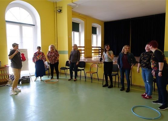 Fotorelacja ze szkolenia "Nauka poprzez zabawę, ruch i emocje kluczem do sukcesu" 8