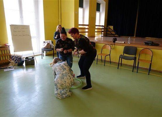 Fotorelacja ze szkolenia "Nauka poprzez zabawę, ruch i emocje kluczem do sukcesu" 12