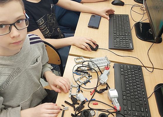 Grafika 2: Robotyka i programowanie w praktyce