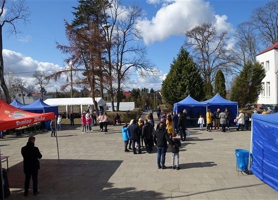 Kiermasz wielkanocny w szkole w Wicku 2