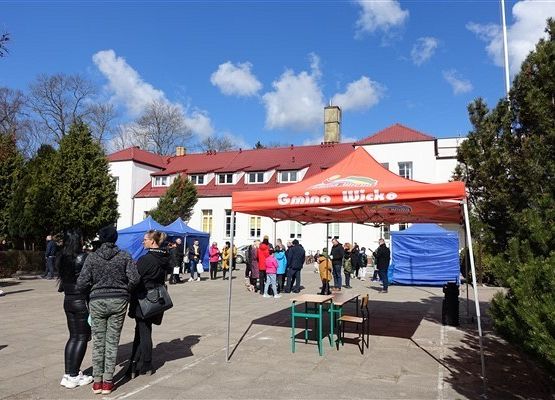 Kiermasz wielkanocny w szkole w Wicku 7