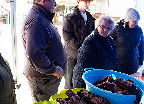 Grafika 17: Kiermasz Wielkanocny na placu przed szkołą już za nami!
