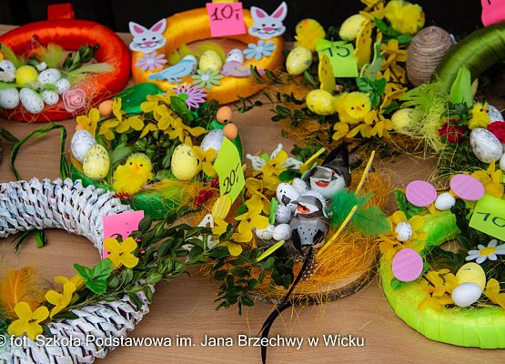 Grafika 24: Kiermasz Wielkanocny na placu przed szkołą już za nami!