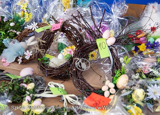 Grafika 31: Kiermasz Wielkanocny na placu przed szkołą już za nami!