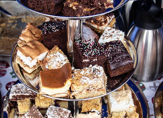 Grafika 33: Kiermasz Wielkanocny na placu przed szkołą już za nami!