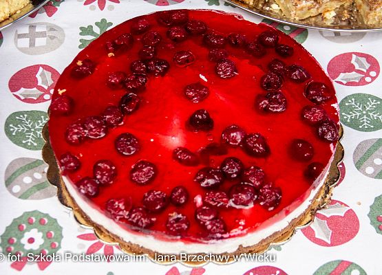 Grafika 34: Kiermasz Wielkanocny na placu przed szkołą już za nami!