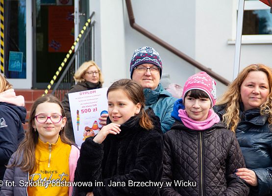 Grafika 55: Kiermasz Wielkanocny na placu przed szkołą już za nami!