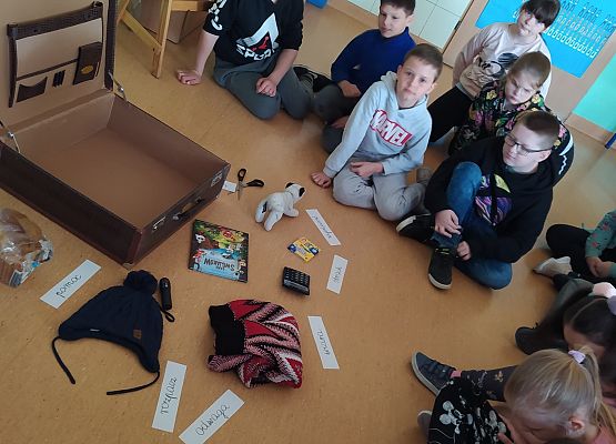 Grafika 1: Uczniowie omawiali lekturę pt. "Asiunia"