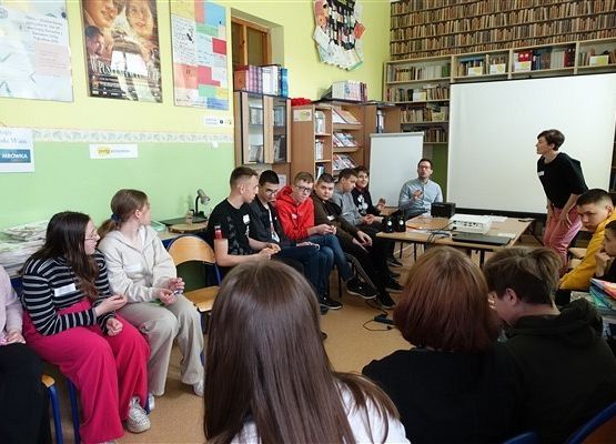 "Szkoła Dialogu" - dzień 1. zajęć projektowych 11