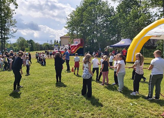 Grafika 24: Obchody Dnia Patrona, Dnia Dziecka i Dnia Sportu w szkole w Wicku