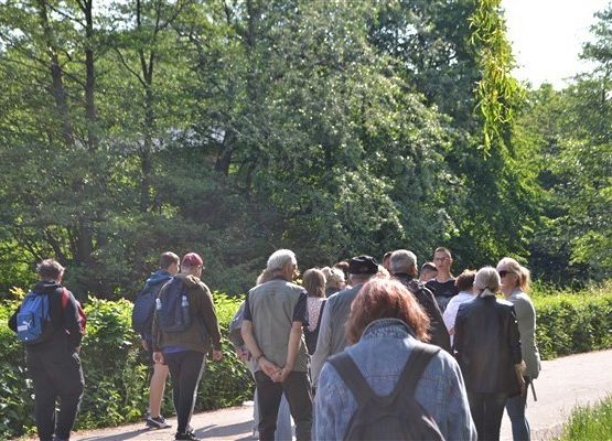 Grafika 25: Zakończenie ogólnopolskiego projektu „Szkoła Dialogu” – organizacja wycieczki dla członków „Klubu Seniora” z Wicka