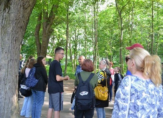 Grafika 34: Zakończenie ogólnopolskiego projektu „Szkoła Dialogu” – organizacja wycieczki dla członków „Klubu Seniora” z Wicka