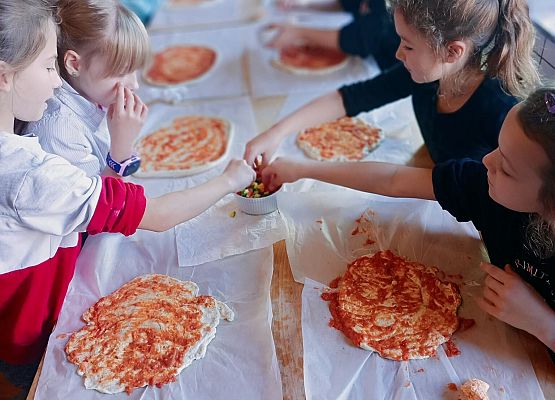 Warsztaty robienia pizzy 16