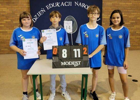 Grafika 2: Kolejne udane starty naszych sportowców tym razem w finale Powiatowych Zawodów w Badmintona Dziewcząt i Chłopców