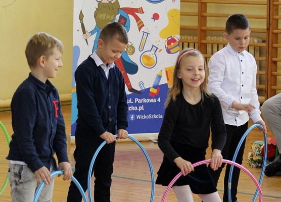 Grafika 20: Uroczysty apel z okazji Dnia Edukacji Narodowej