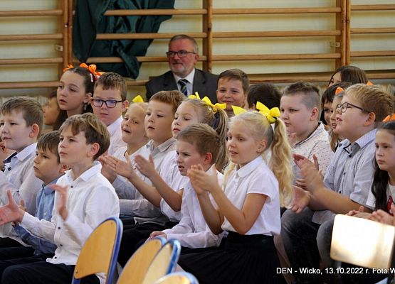 Grafika 26: Uroczysty apel z okazji Dnia Edukacji Narodowej