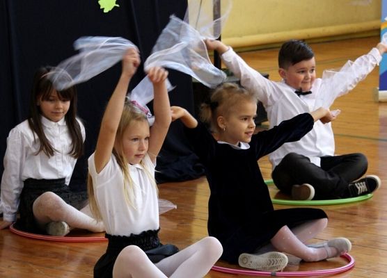 Grafika 27: Uroczysty apel z okazji Dnia Edukacji Narodowej