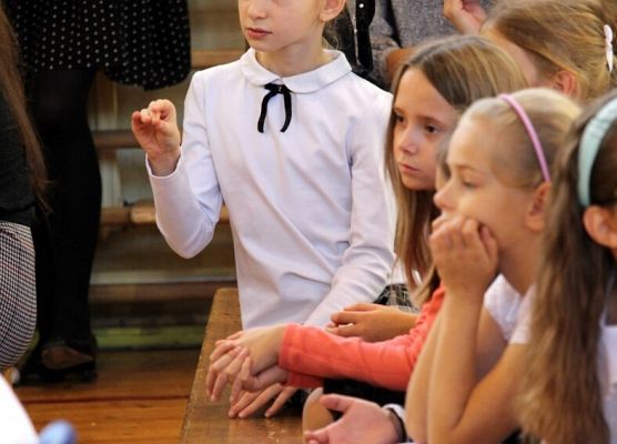 Grafika 34: Uroczysty apel z okazji Dnia Edukacji Narodowej