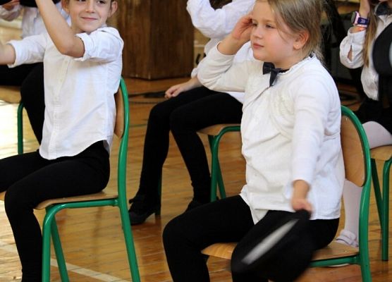 Grafika 37: Uroczysty apel z okazji Dnia Edukacji Narodowej