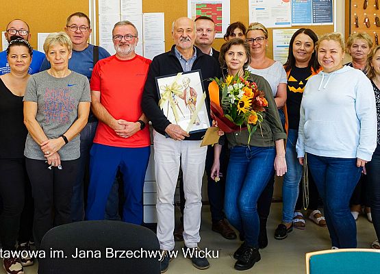 Grafika 2: Pan Bolek odchodzi na emeryturę po 31 latach pracy w szkole!