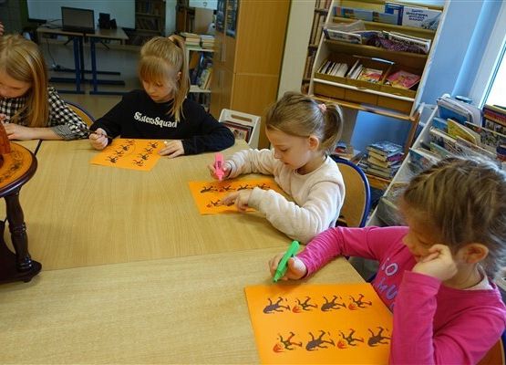 Zaduszki Literackie o twórczości Marii Konopnickiej 8