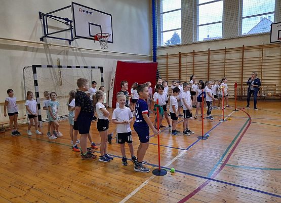 Grafika 10: Turniej kl. I-III pod hasłem "Zdrowo na sportowo"
