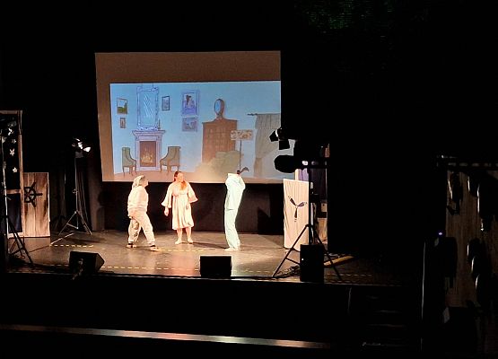 Nasi uczniowie na spektaklu "Piotruś Pan" w kinie "Fregata" 1