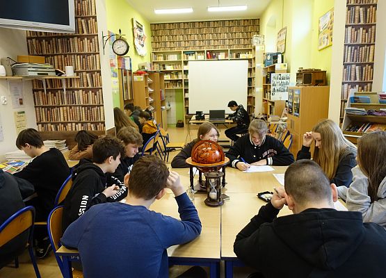 Grafika 22: Zajęcia wystawowe o Mikołaju Koperniku w Bibliotece Szkolnej w Wicku