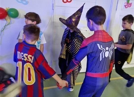 Grafika 8: Dyskoteka karnawałowa