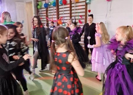 Grafika 14: Dyskoteka karnawałowa